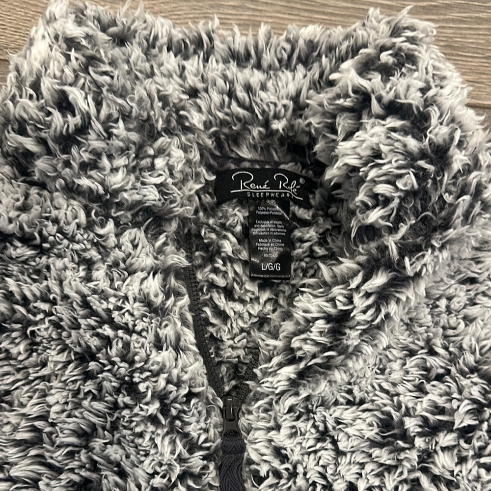 Rene Rofe Fuzzy Gray Sherpa Jacket - Picture 2 of 3